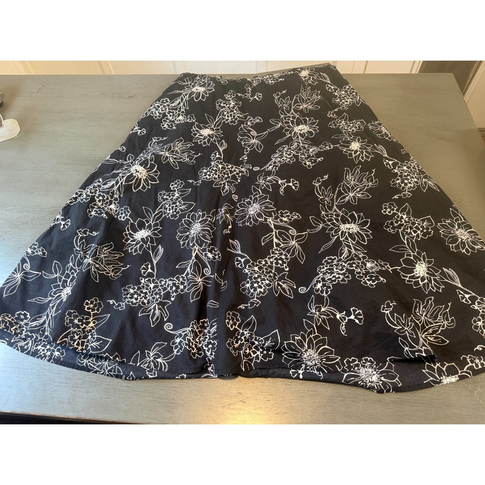 black lined SAG HARBOR plus size skirt 18